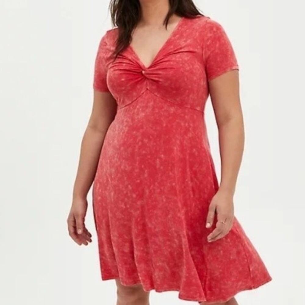 Torrid Twist Front Babydoll Dress Womens 1X Coral Mineral Washed Super Soft Knit